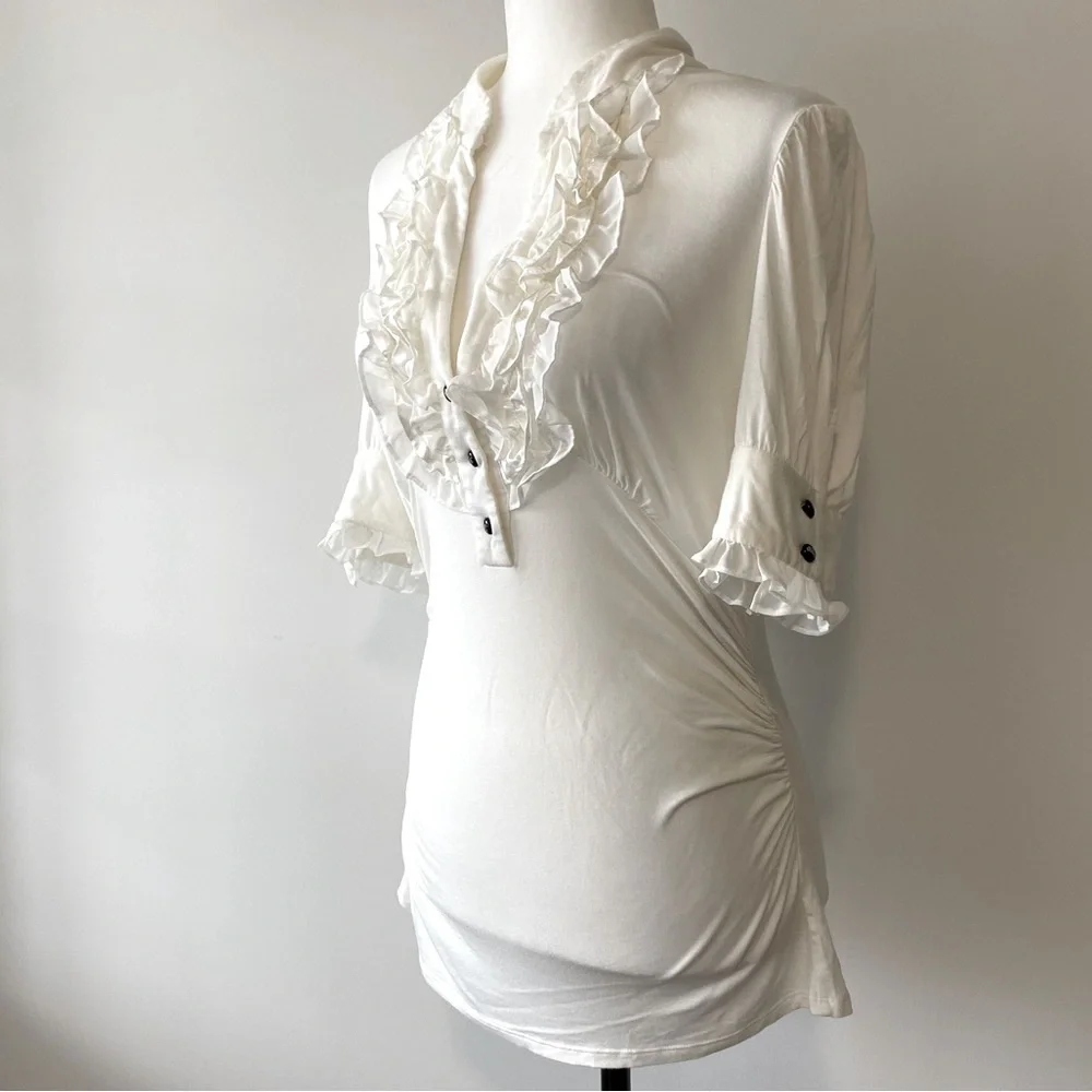 VINTAGE | Ruffle V-Neck Top - Picture 2 of 9